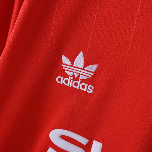 Retro Manchester United Home 1983/84