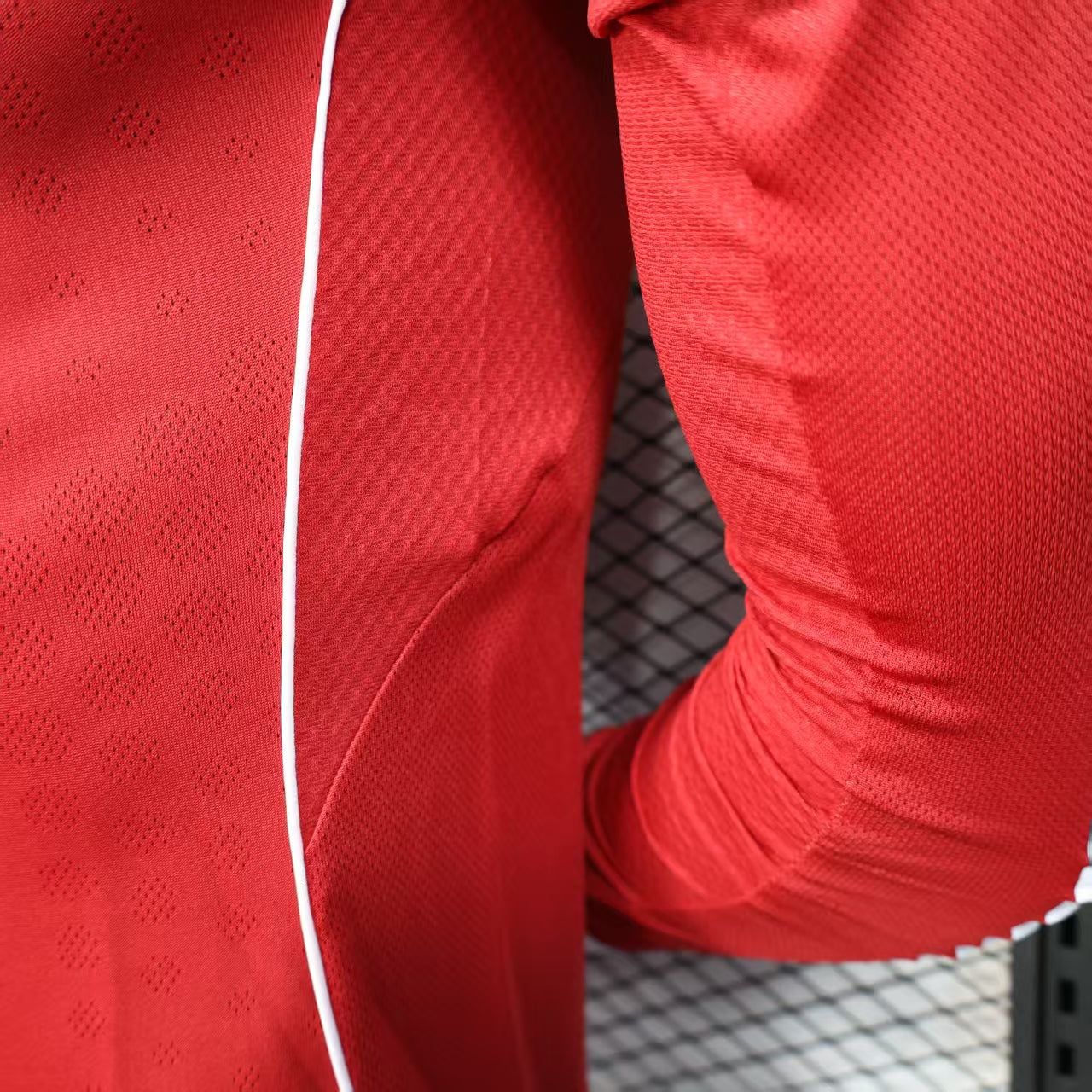 Liverpool FC 2025/26 Men's Home Player Long-Sleeve Soccer Jersey