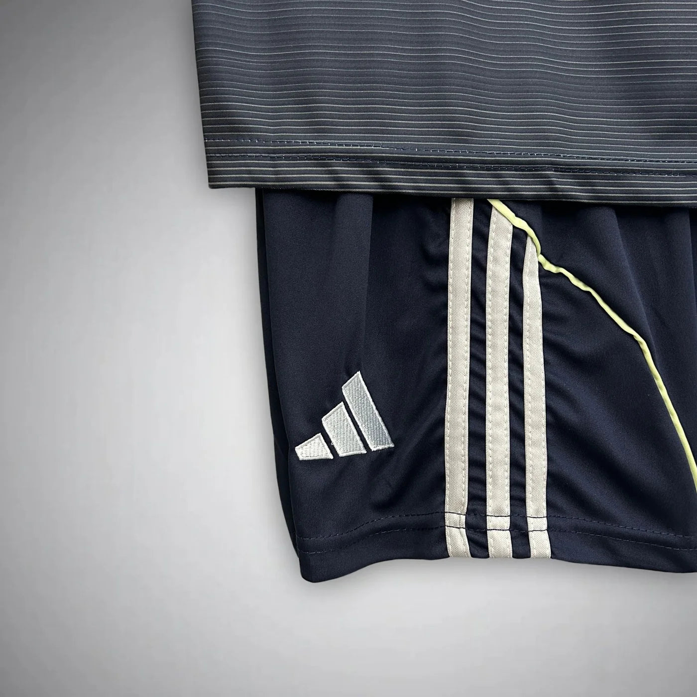 Real Madrid 2025/26 Away Kids Size Jersey Set