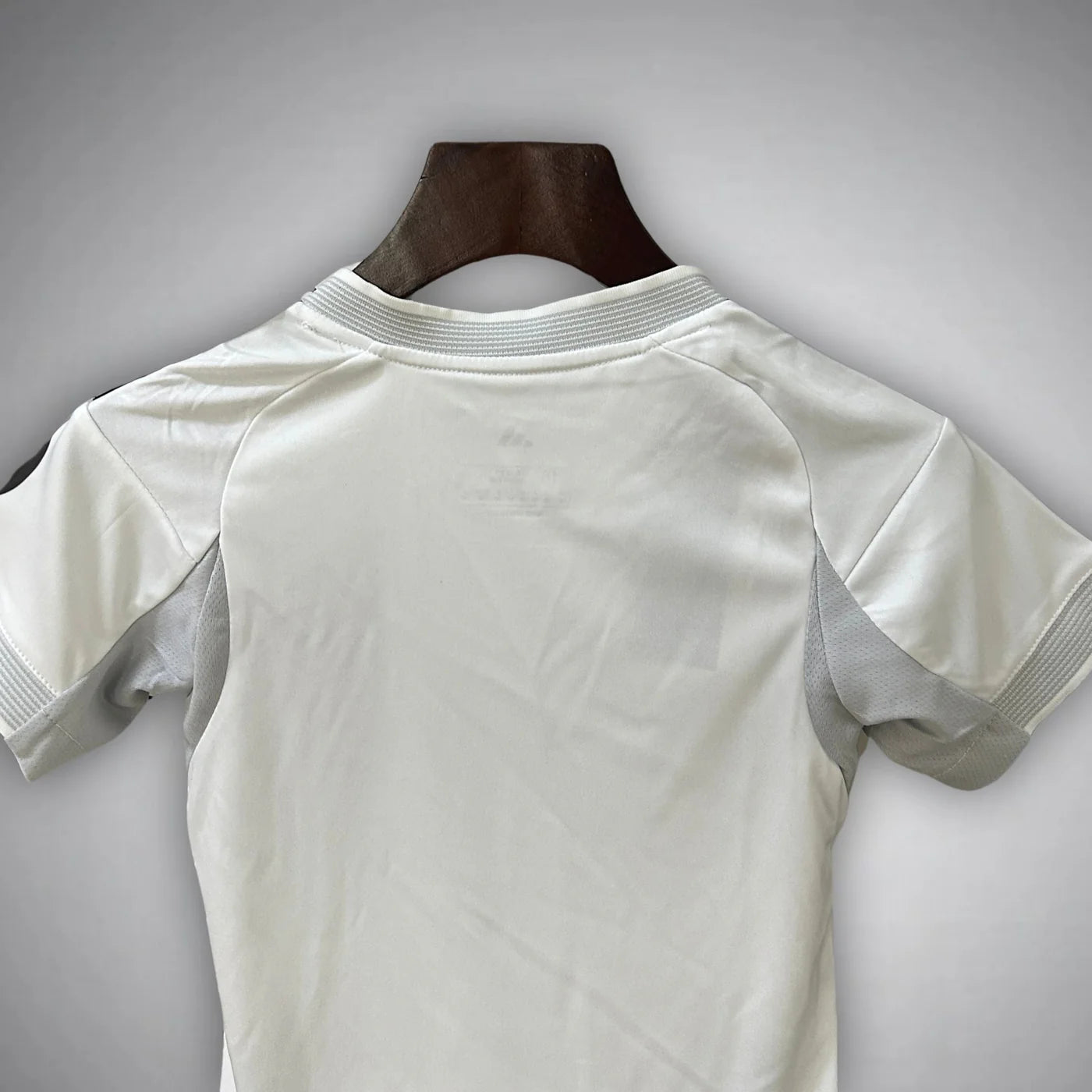 Real Madrid 2025/26 Kids Home Soccer Jersey Set