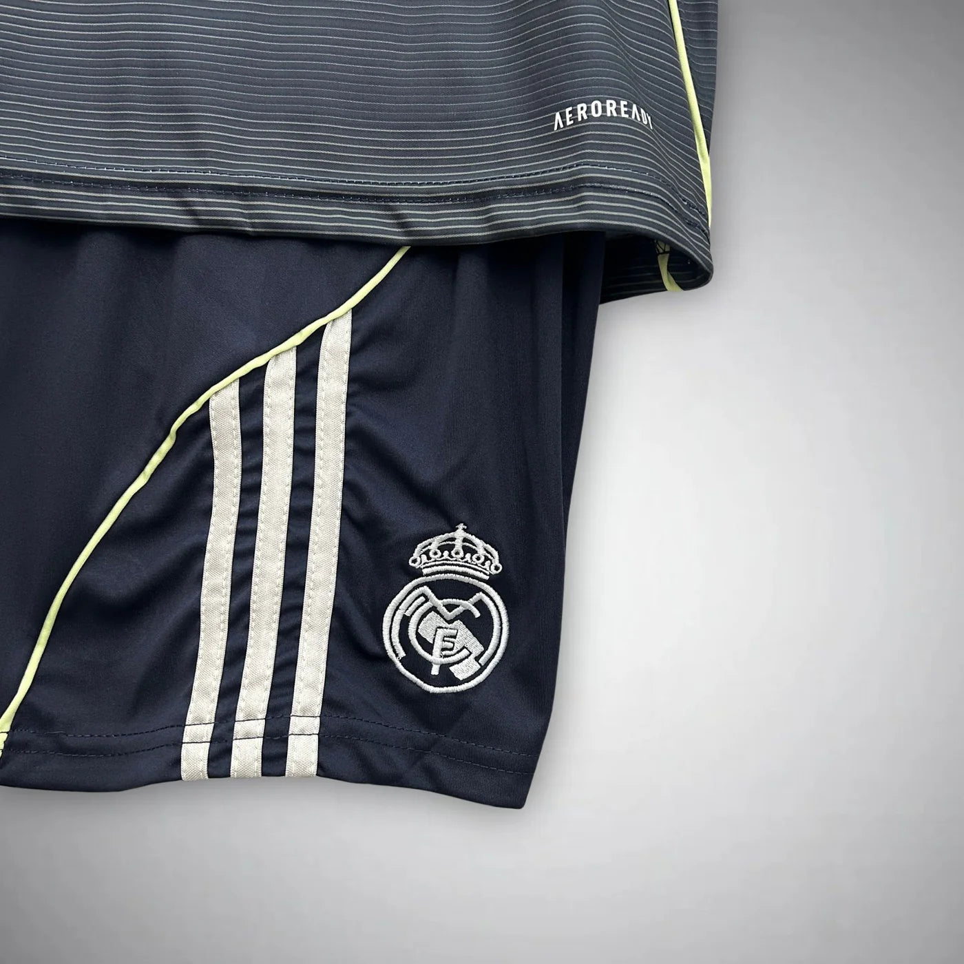Real Madrid 2025/26 Away Kids Size Jersey Set