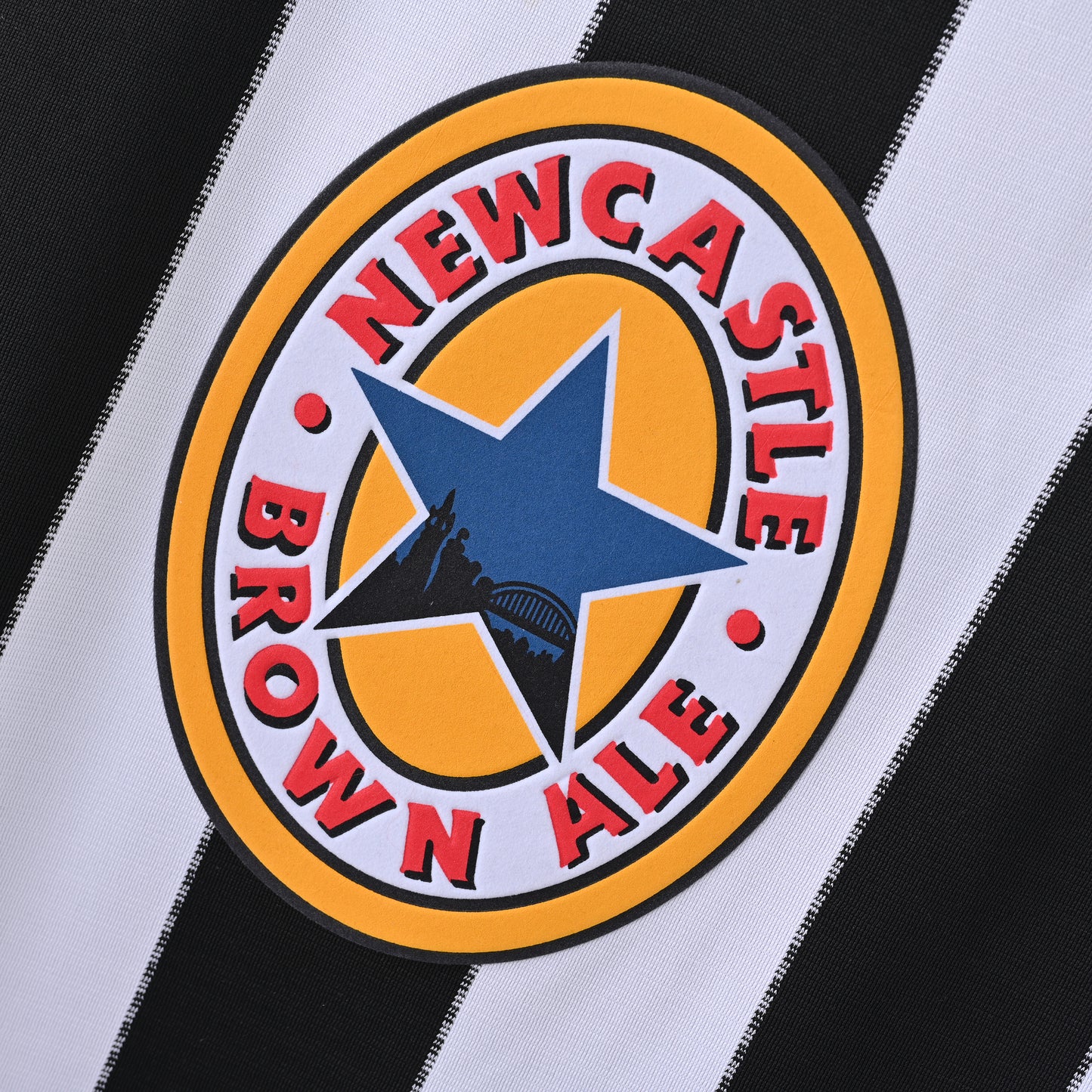 Retro Newcastle United 99/00 Home Jersey