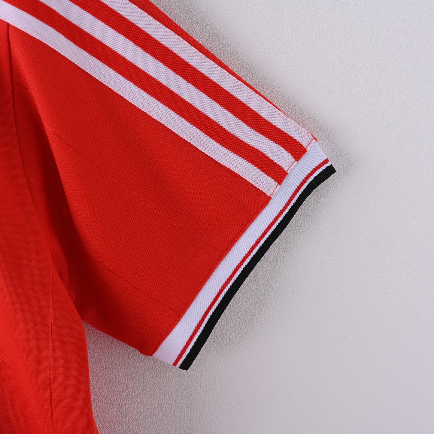 Retro Manchester United Home 1983/84