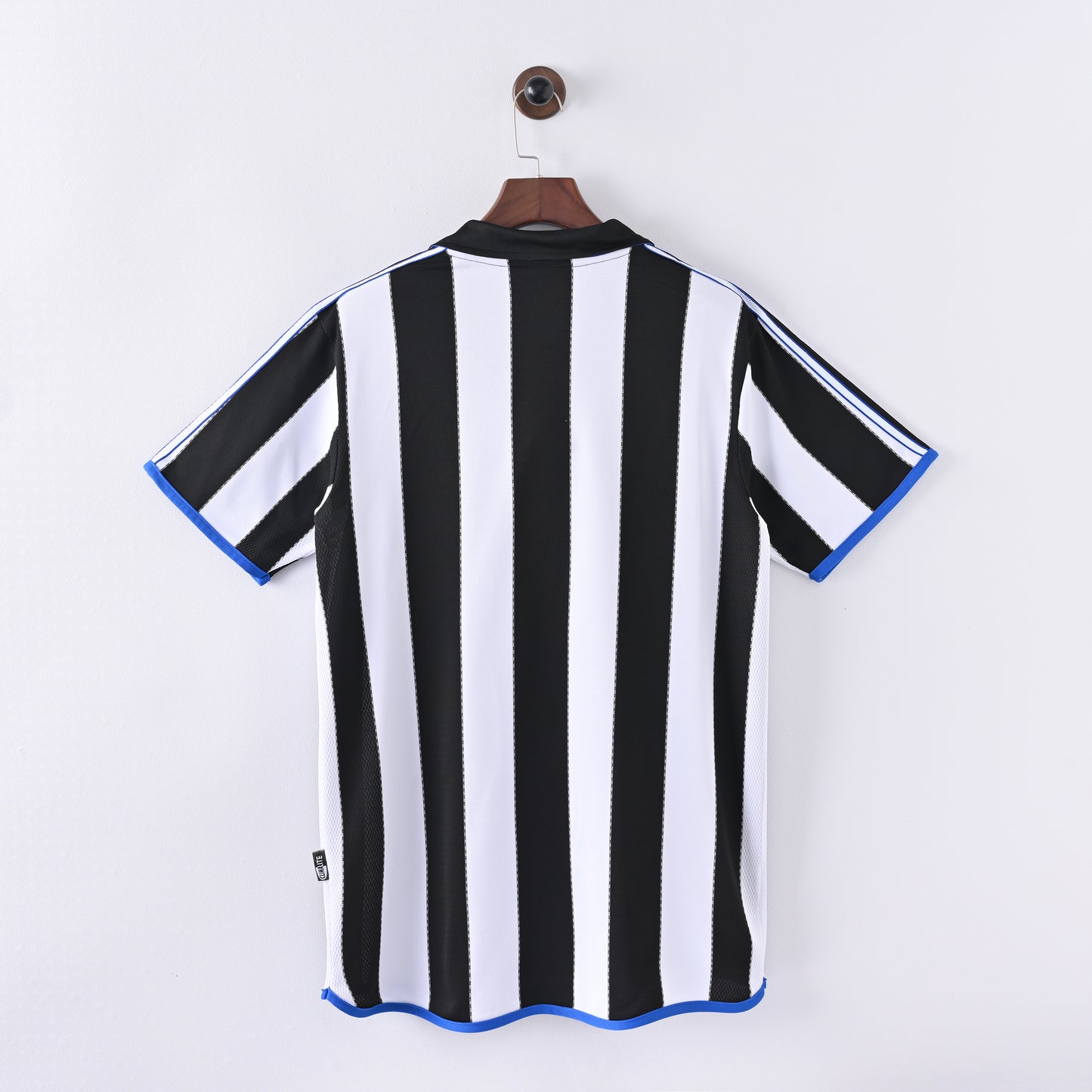 Retro Newcastle United 99/00 Home Jersey