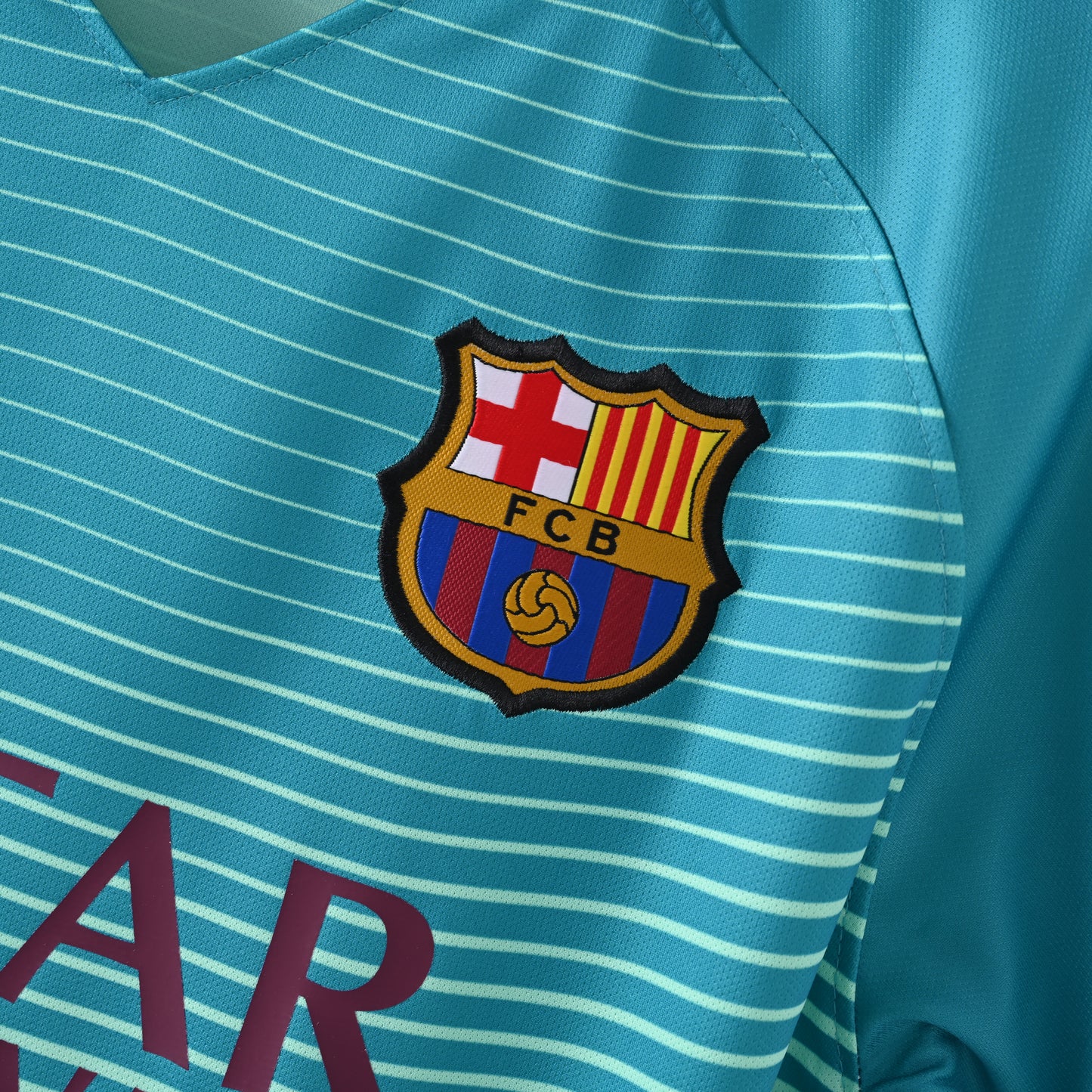 Retro Barcelona 16-17 Away Jersey