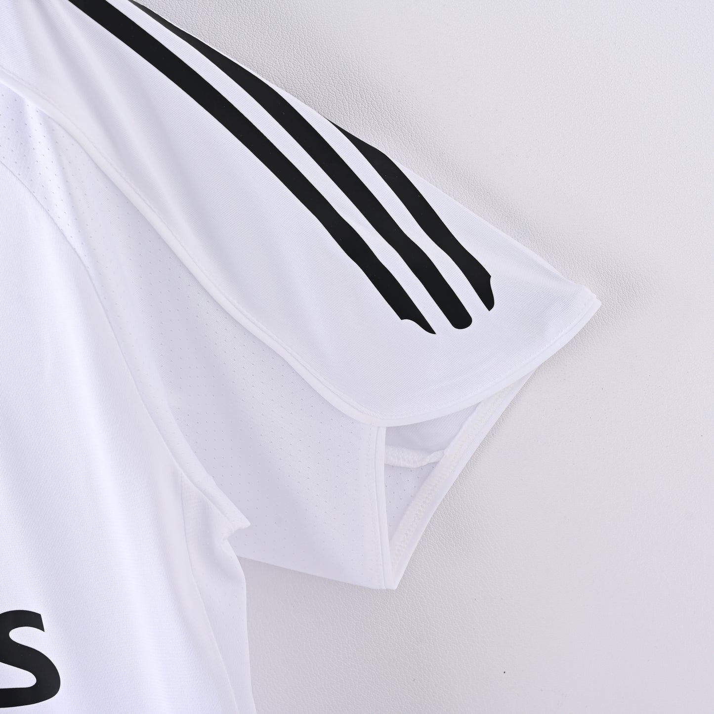 Retro Real Madrid Home Jersey 2005-06