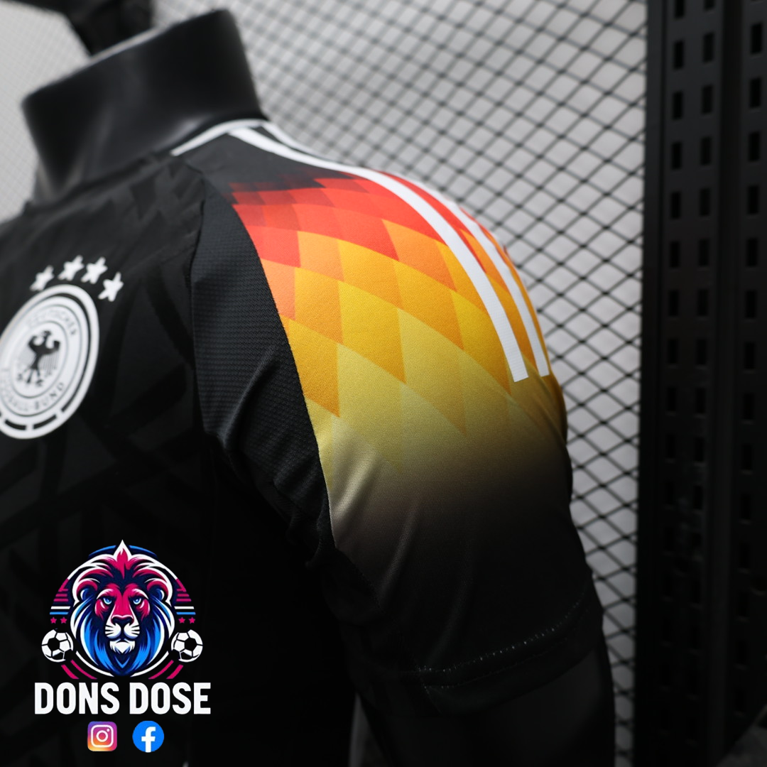 Camiseta de fútbol local de Alemania 2024, color negro
