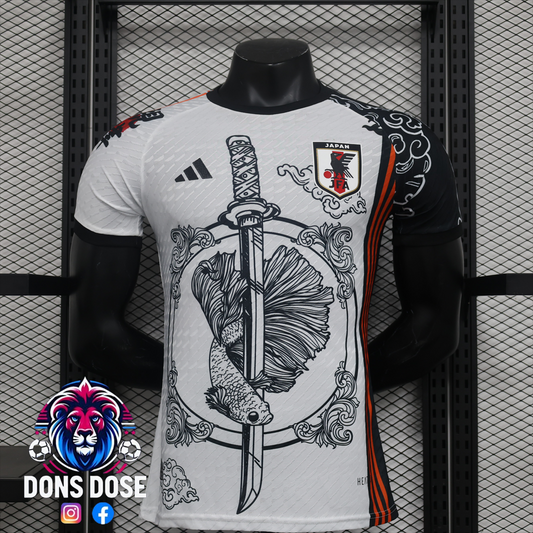 Camiseta de fútbol de edición especial con espada samurái japonesa