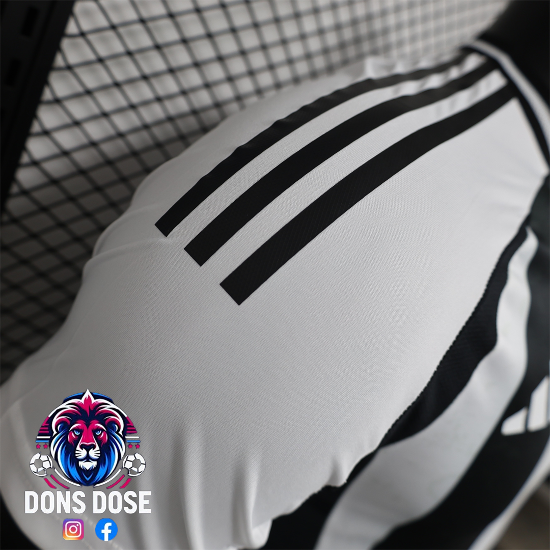 24/25 Juventus Home Player Jersey