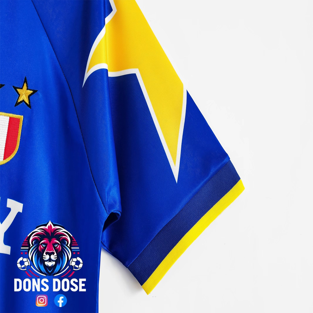 Camiseta de fútbol retro de visitante de la Juventus FC 95/96