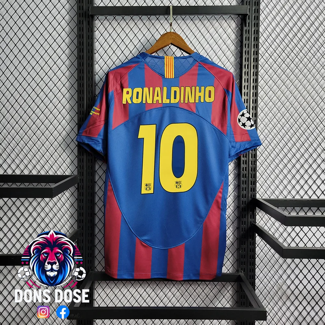 Retro FC Barcelona 05/06 Ronaldinho #10 Jersey