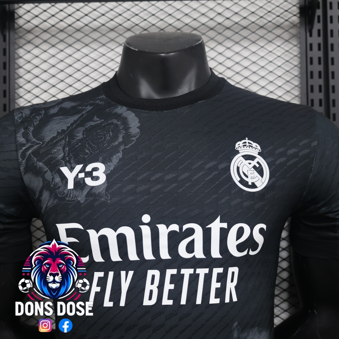 Camiseta de fútbol edición especial Black Rose del Real Madrid