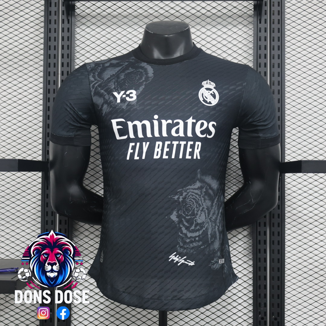Camiseta de fútbol edición especial Black Rose del Real Madrid
