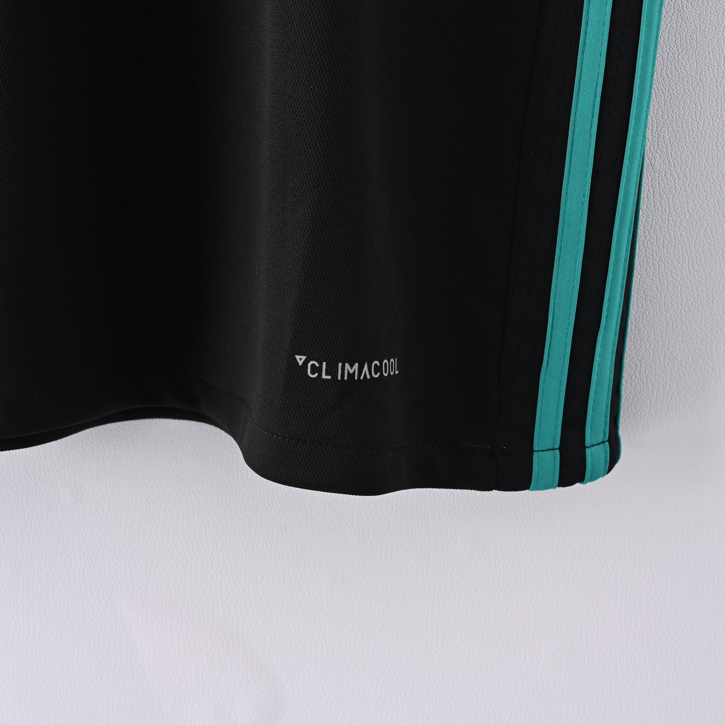 Real Madrid Retro Away Jersey 2017/18