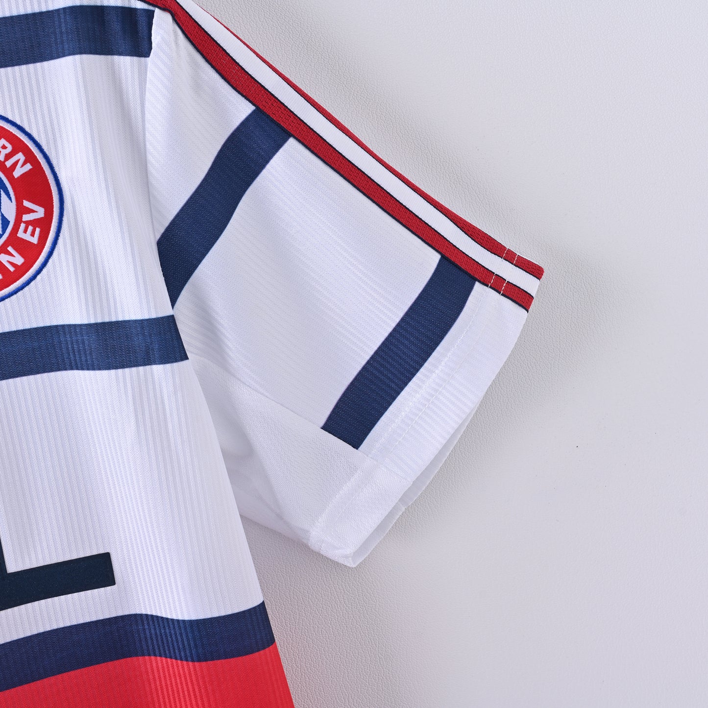 Retro Bayern Munich 98/00 Home Jersey