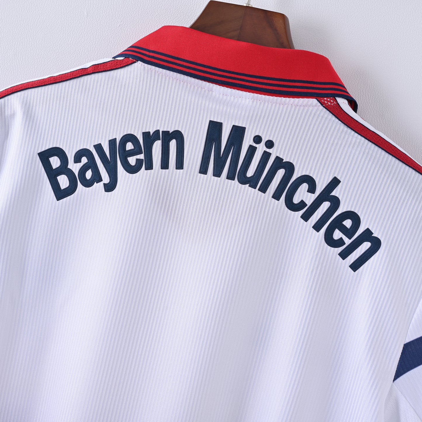 Retro Bayern Munich 98/00 Home Jersey