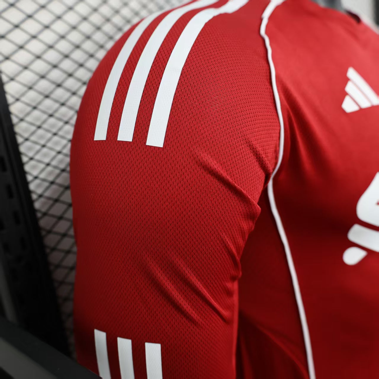 Liverpool FC 2025/26 Men's Home Player Long-Sleeve Soccer Jersey