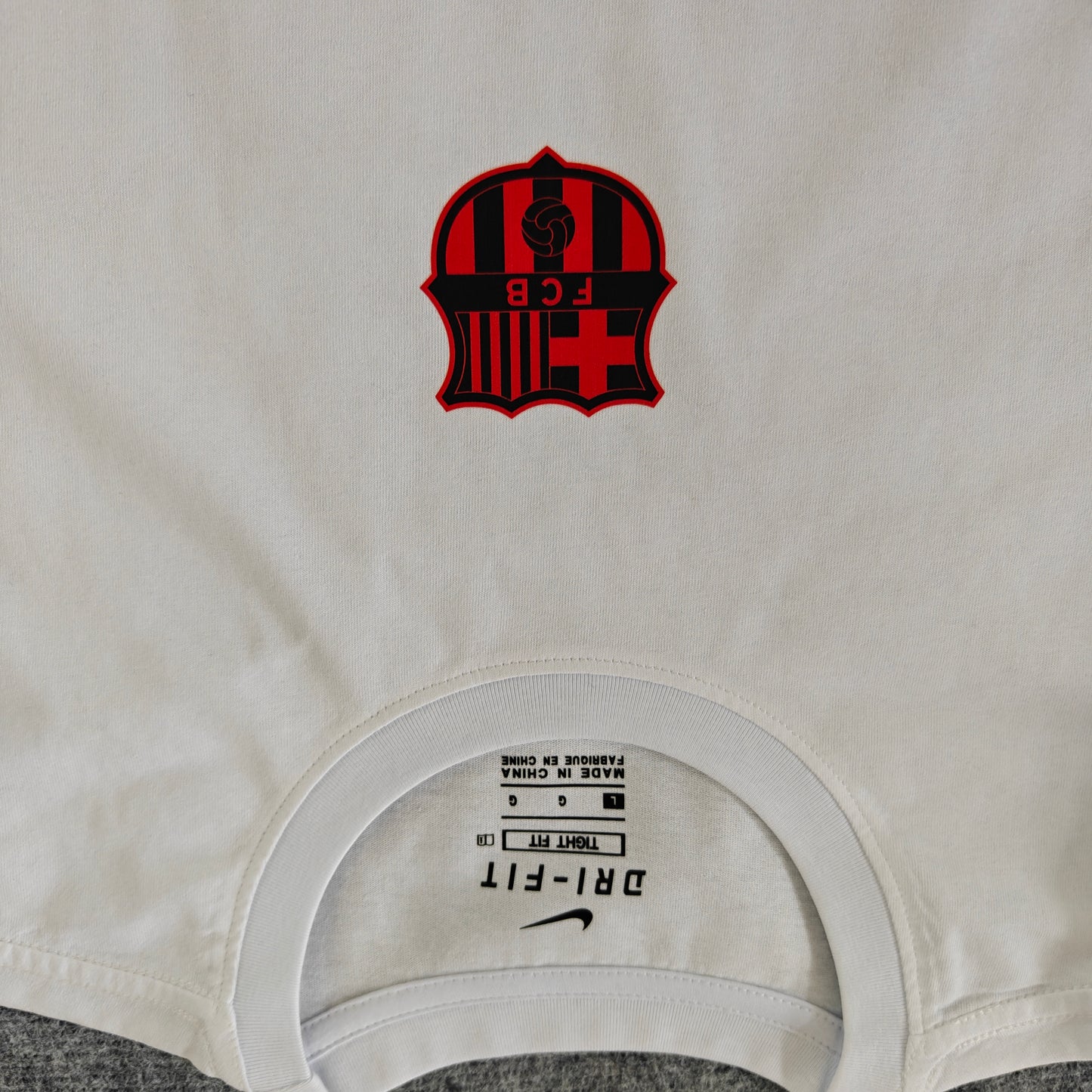 Men's FC Barcelona "MES QUE UN CLUB" T-Shirt