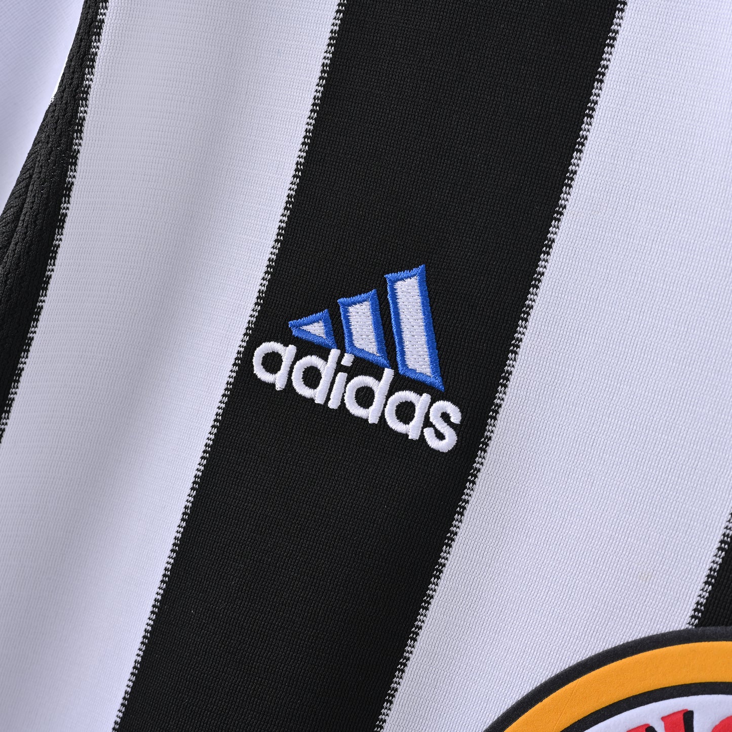 Retro Newcastle United 99/00 Home Jersey