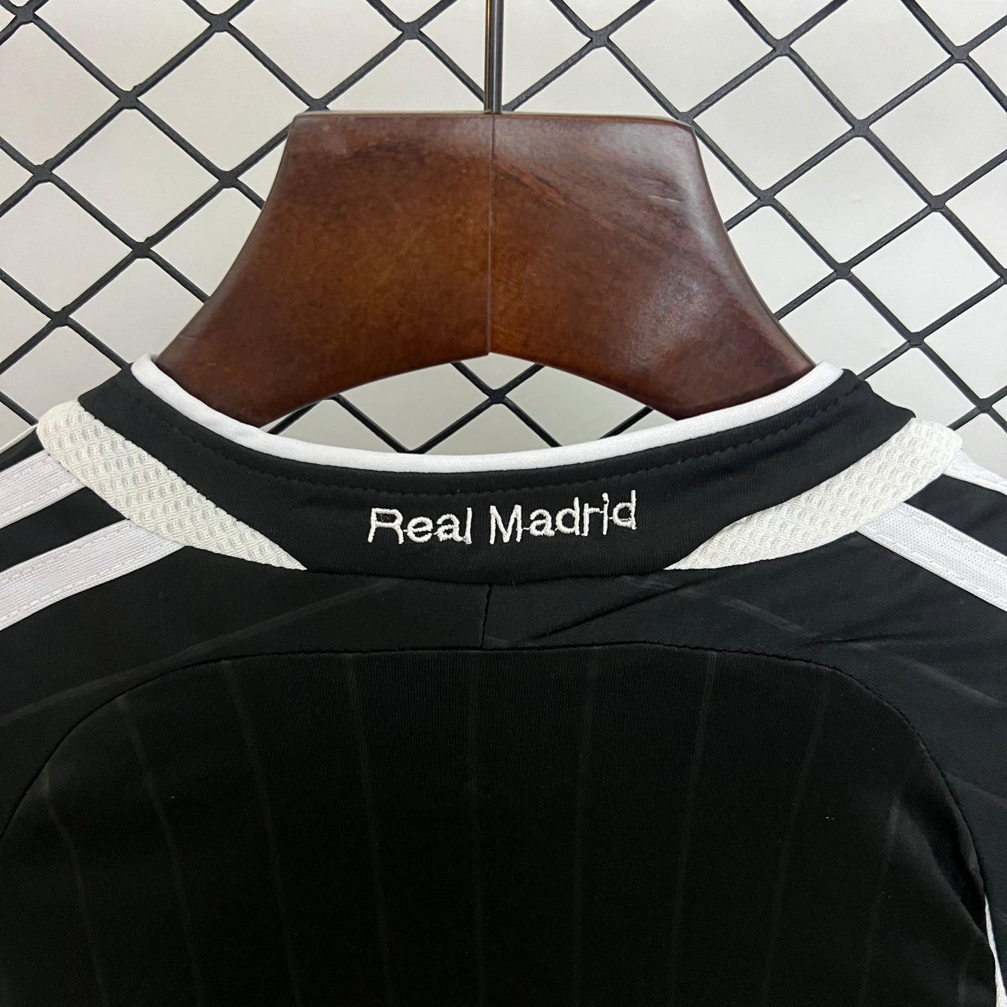 Retro Real Madrid 06/07 Away Premium Kids Set