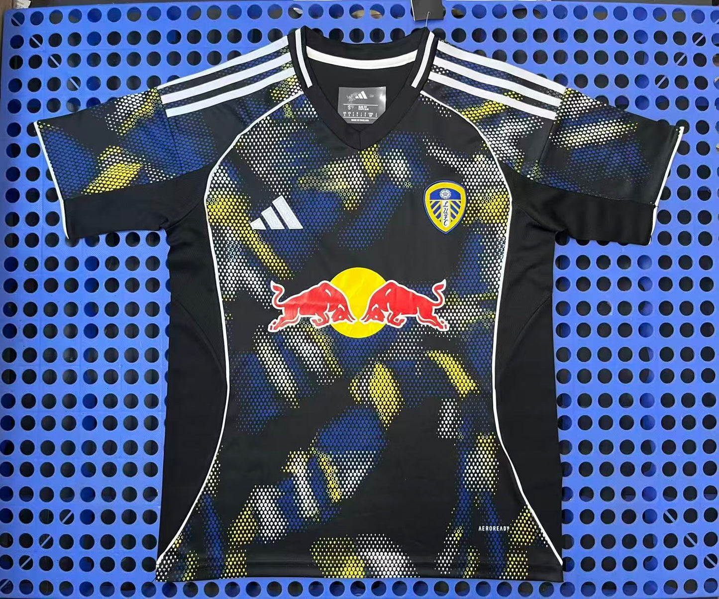 Leeds United 25/26 Third Jersey