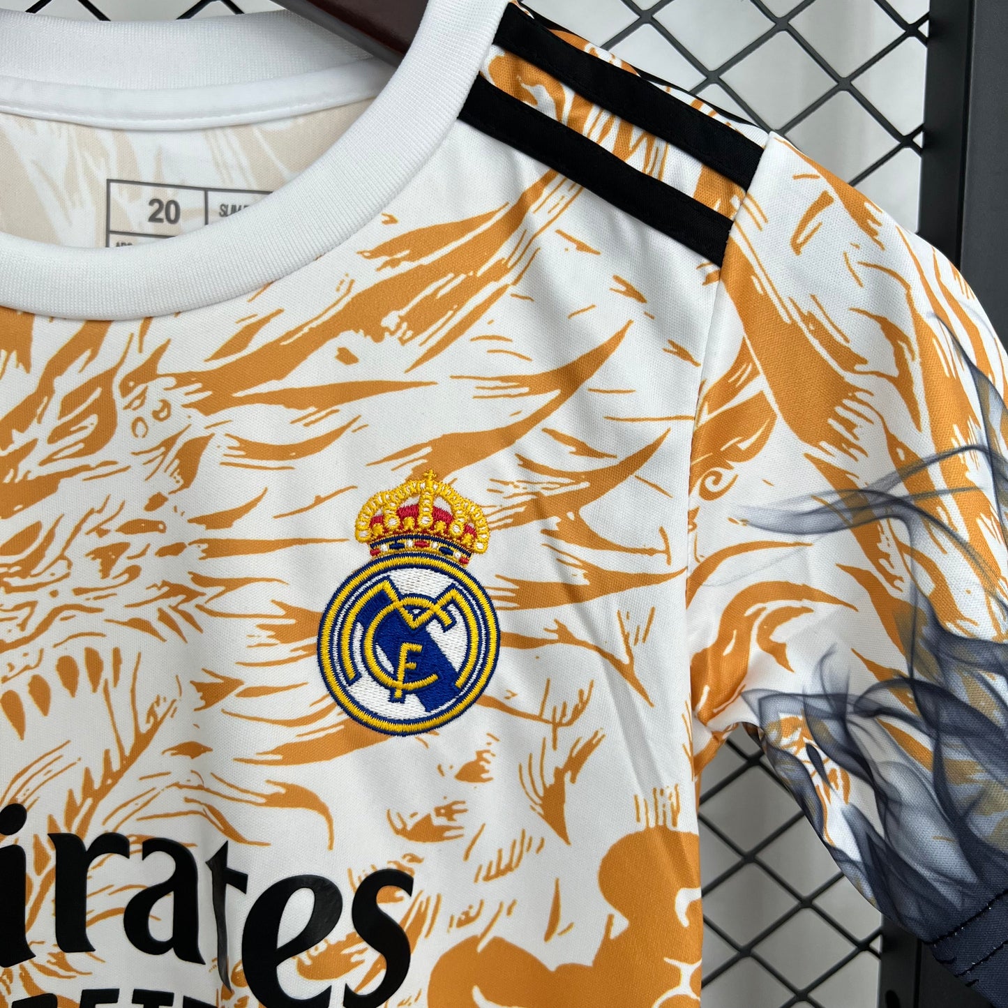 Real Madrid 'Naranja' Premium Kids Set