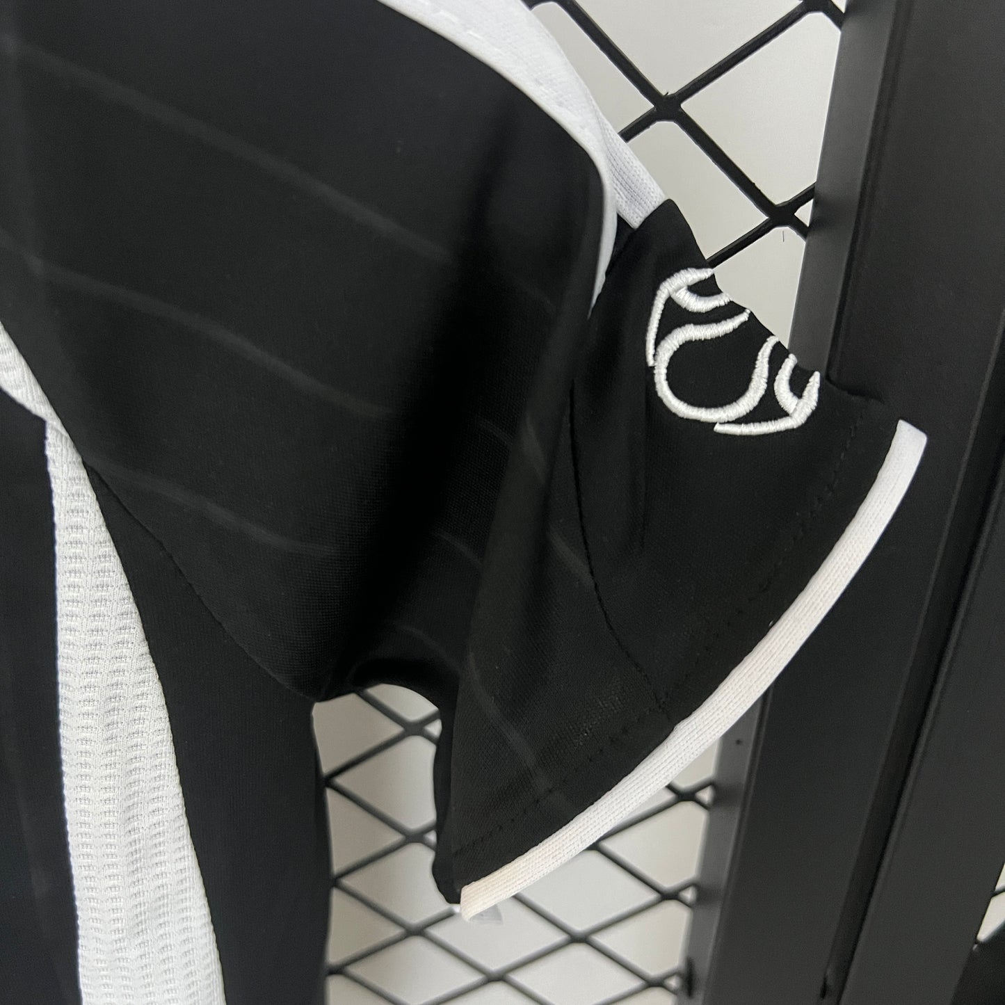 Retro Real Madrid 06/07 Away Premium Kids Set