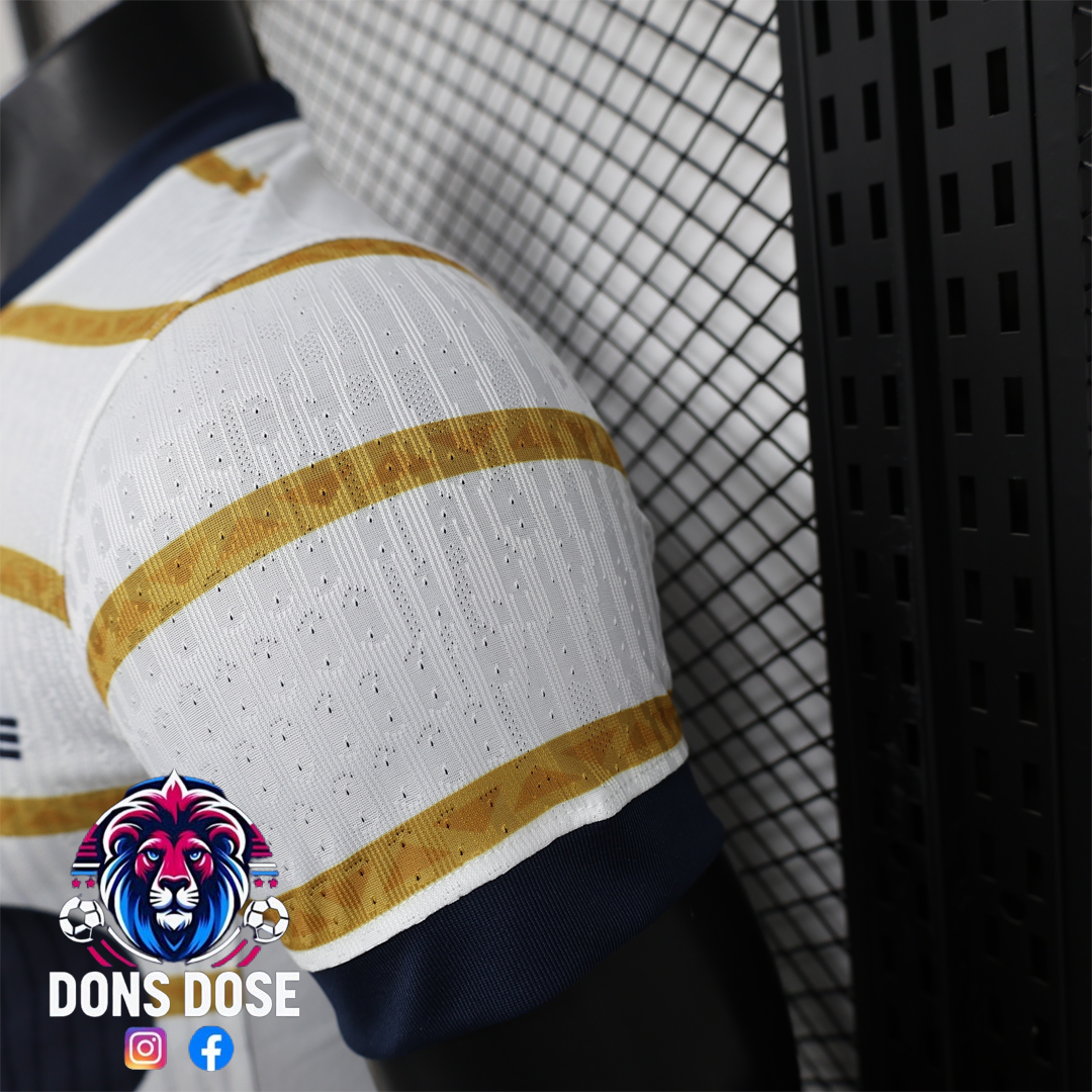 24/25 Pumas UNAM Home Soccer Jersey