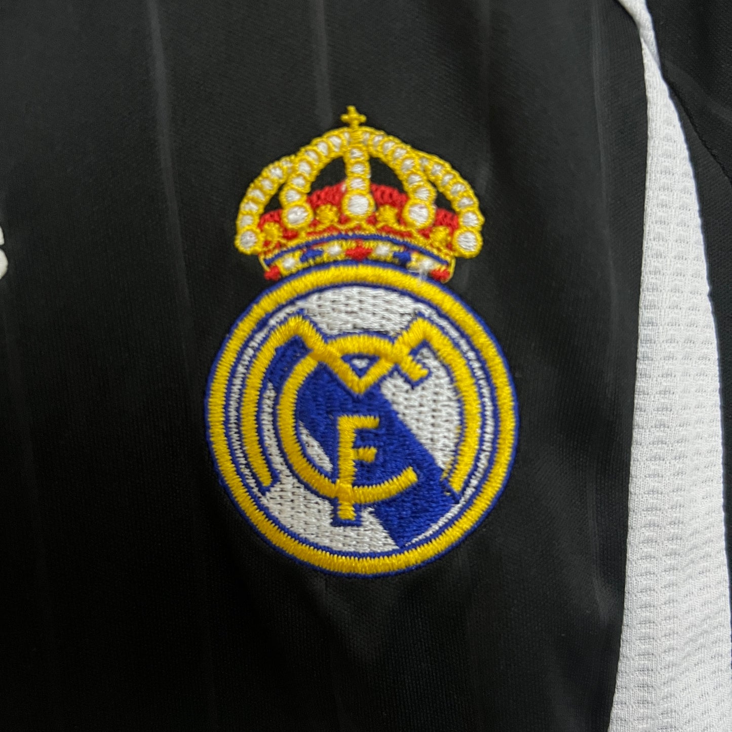 Retro Real Madrid 06/07 Away Premium Kids Set