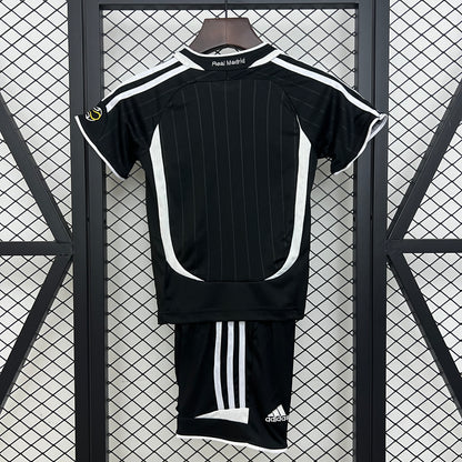 Retro Real Madrid 06/07 Away Premium Kids Set