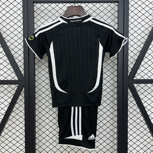 Retro Real Madrid 06/07 Away Premium Kids Set