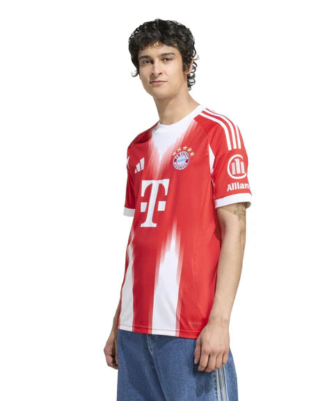 FC Bayern Munich 2025/26 Home Soccer Jersey
